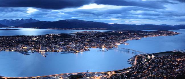 Illustrasjons-/bannerbilde for Avslutning for avgangstudenter ved sykepleieutdanningen våren 2025