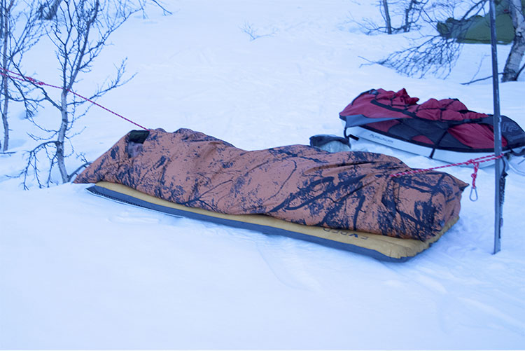 Natt: S&oslash;vn m&aring; man ogs&aring; ha etter lange dager p&aring; ski. I april g&aring;r det fint &aring; sove under &aring;pen himmel. 