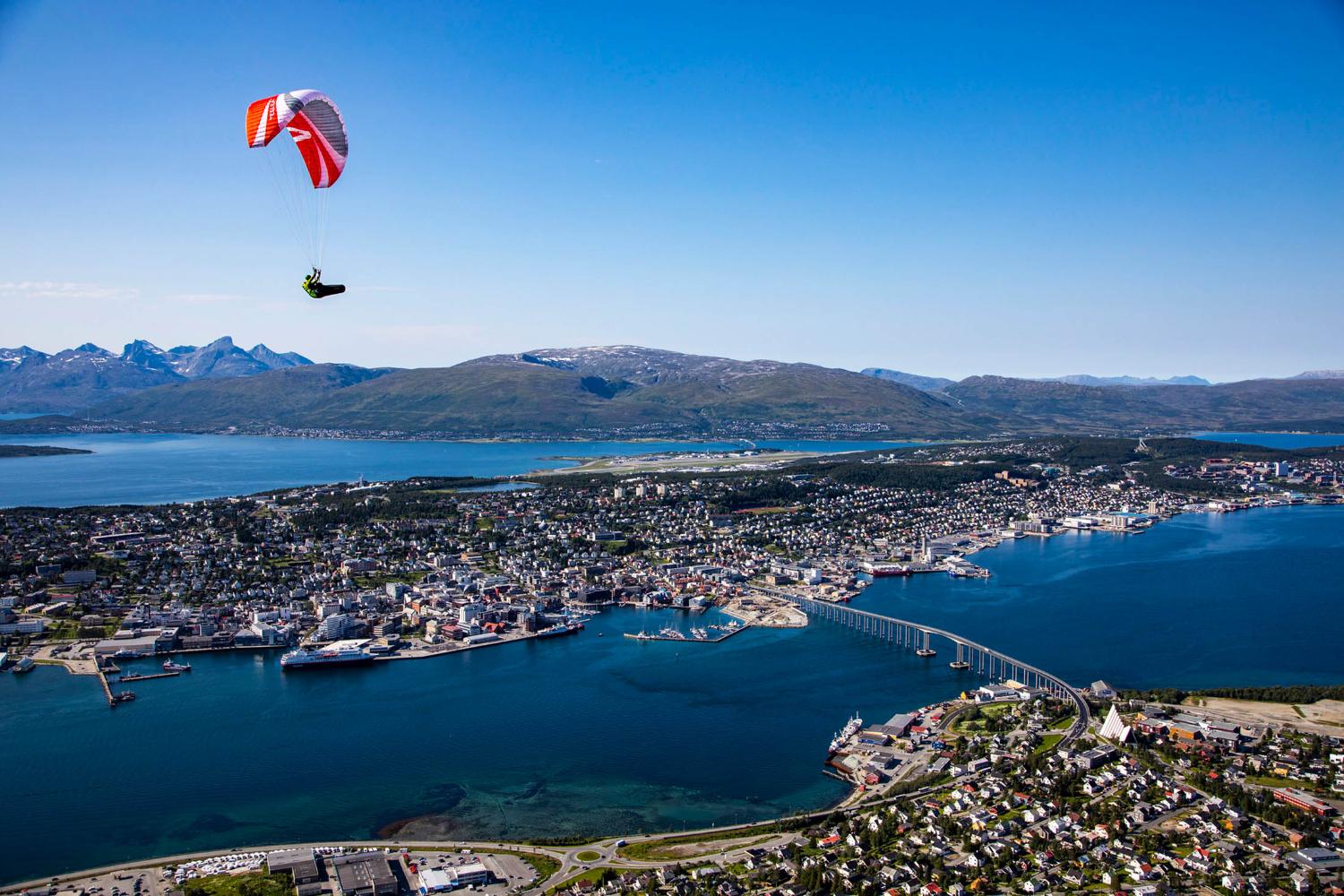 Oversiktsbilde av Tromsø by.