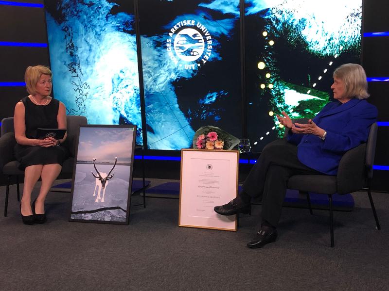 Unknown-1.jpeg Anne Husebekk (t.v.) og Gro Harlem Brundtland under dagens sending.