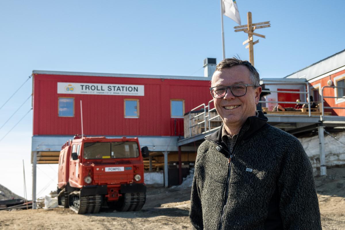 ANTARKTIS: Rektor har v&aelig;rt i Antarktis for f&oslash;rste gang og der bes&oslash;kte han Troll forskningsstasjon. 