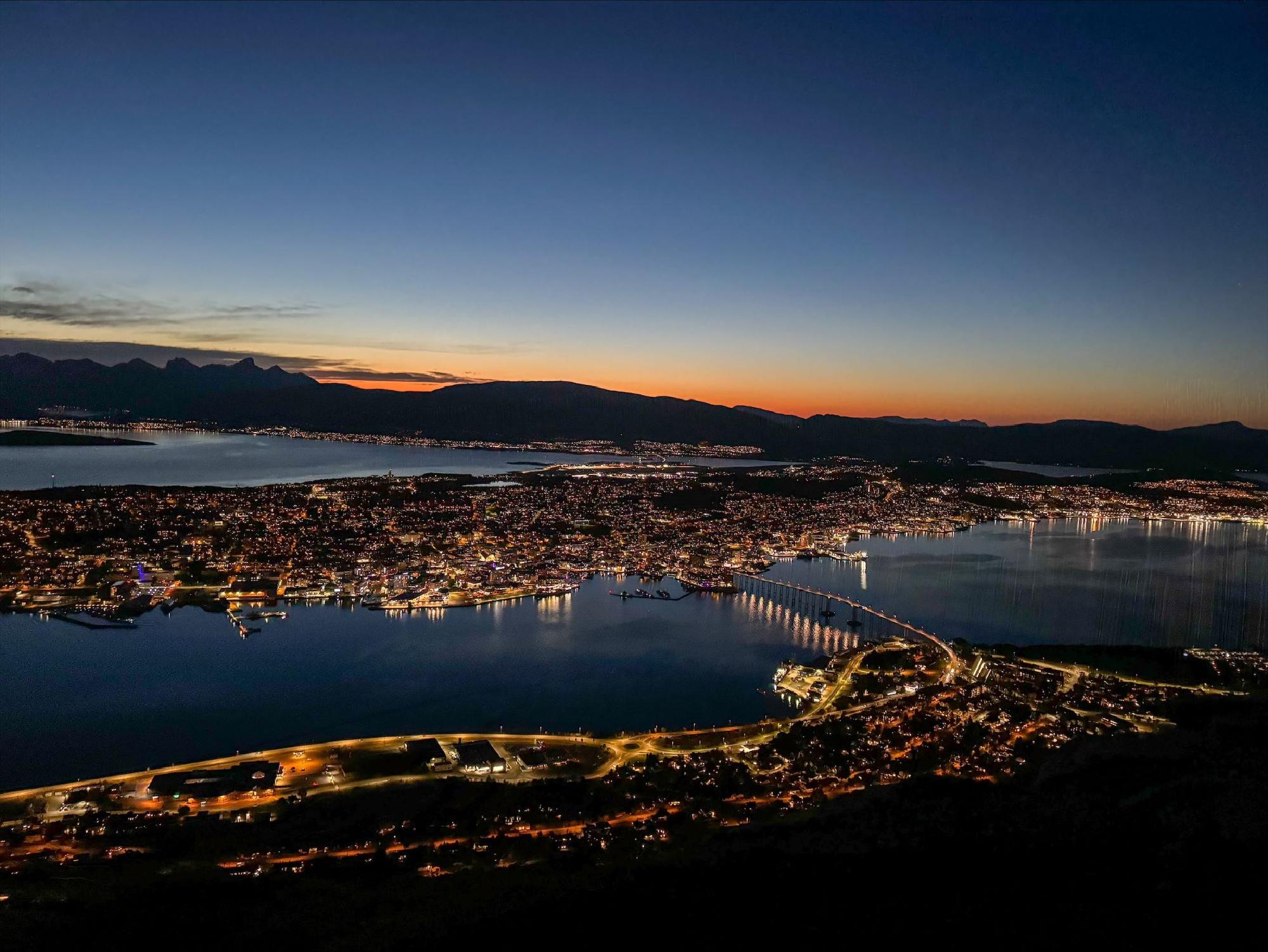 Illustrasjons-/bannerbilde for Nordisk barnerettslig forskernettverk Barnerett; fortid, nåtid og fremtid -Tromsø 2025