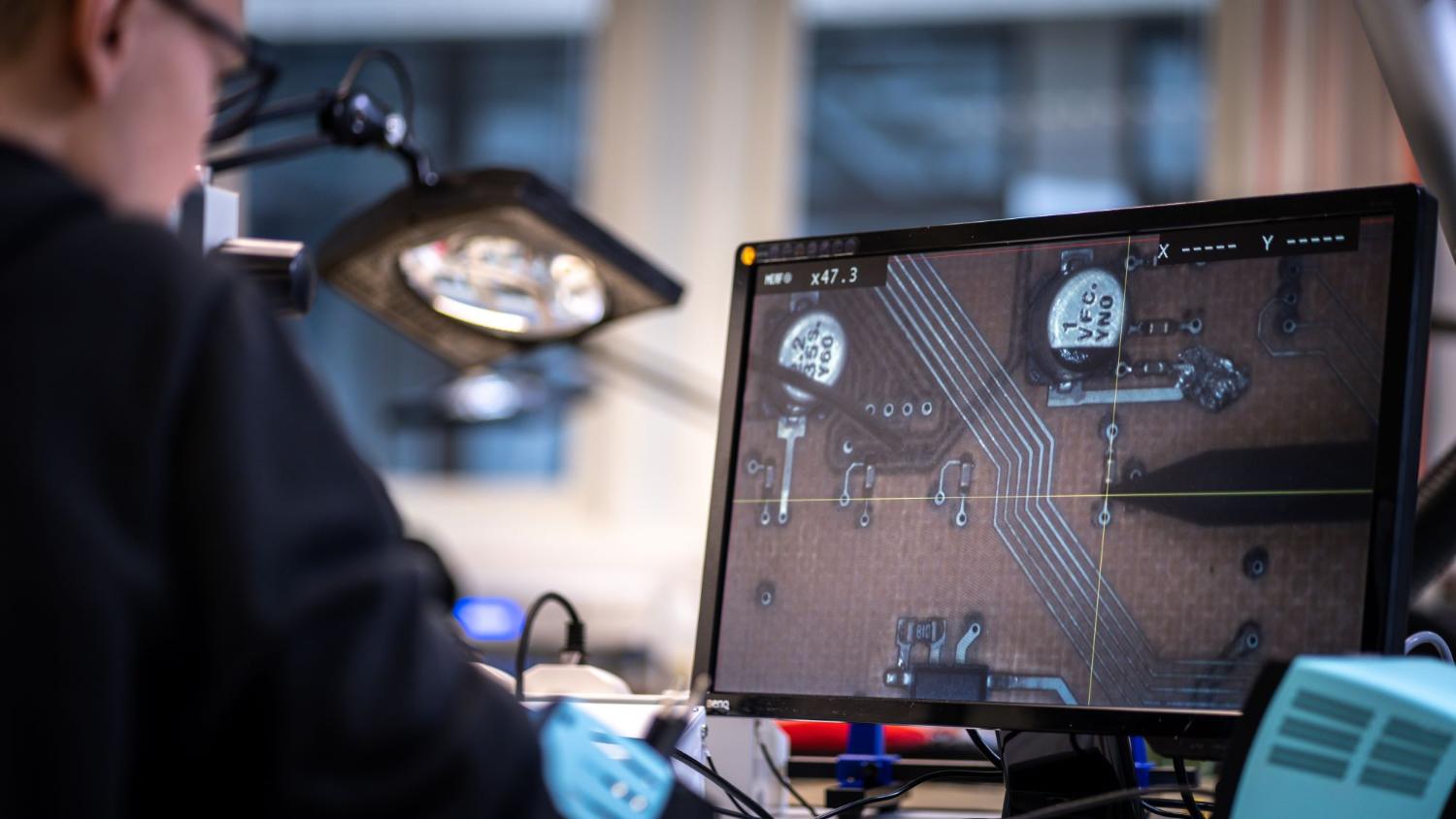 Bilde-Elektronikk, ingeniør - bachelor (y-vei)